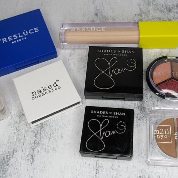 🌟 Mini/Trial Size Makeup Lot - Picture 1 of 2